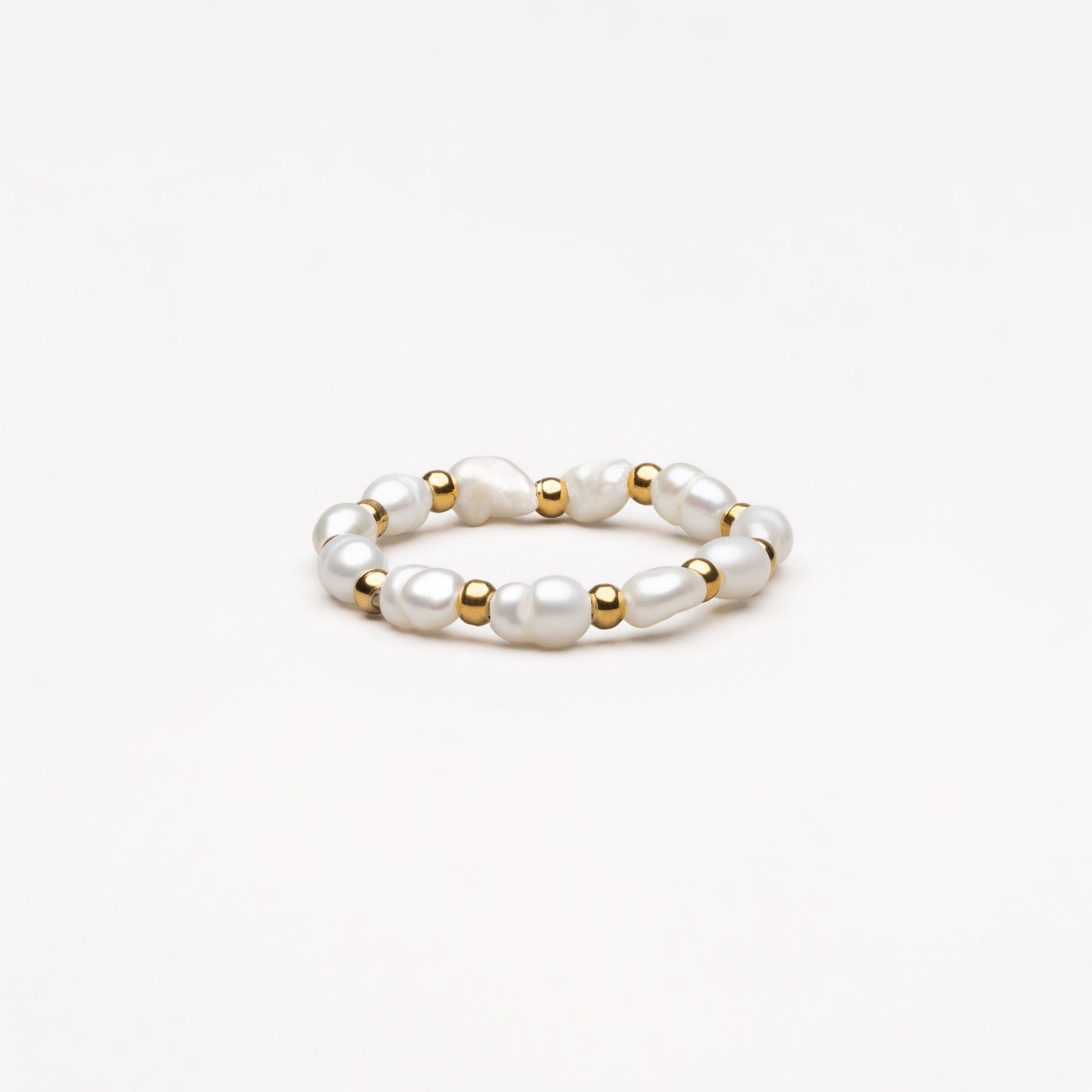 "Isle" Ring